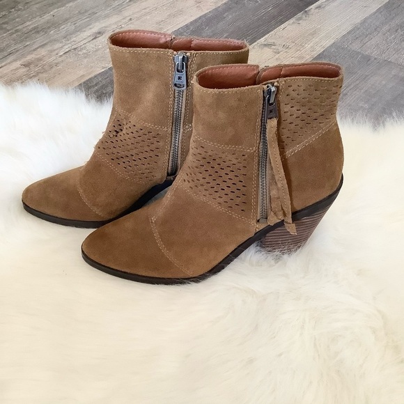 LUCKY Brand camel heeled booties with zippers 8.5 - Picture 4 of 5